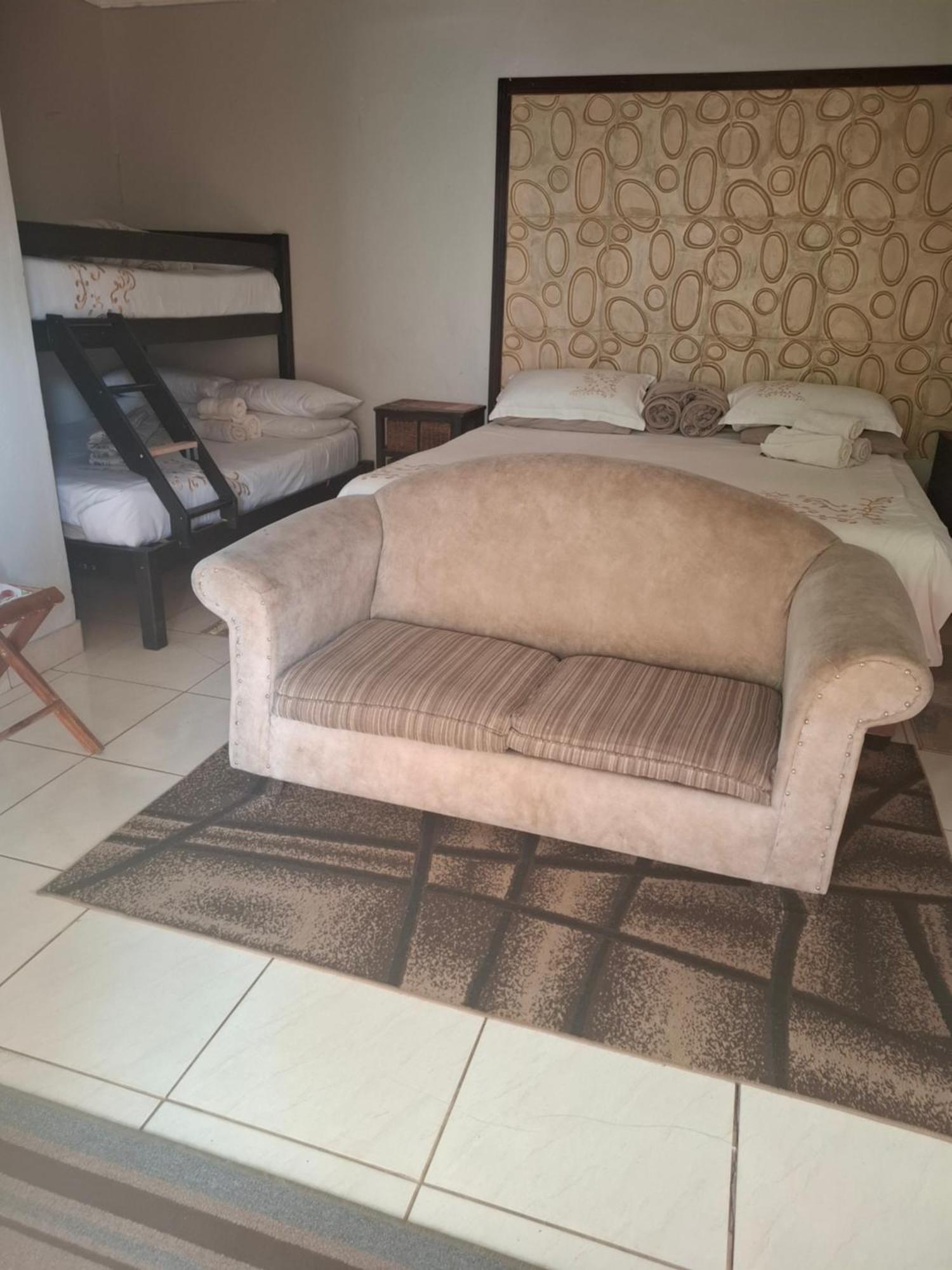 Vicky B Bed And Breakfast Mogwase Bagian luar foto