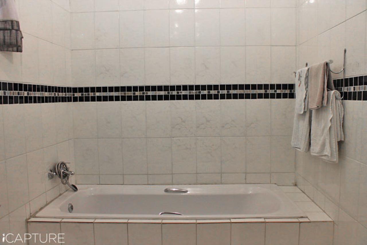 Vicky B Bed And Breakfast Mogwase Bagian luar foto